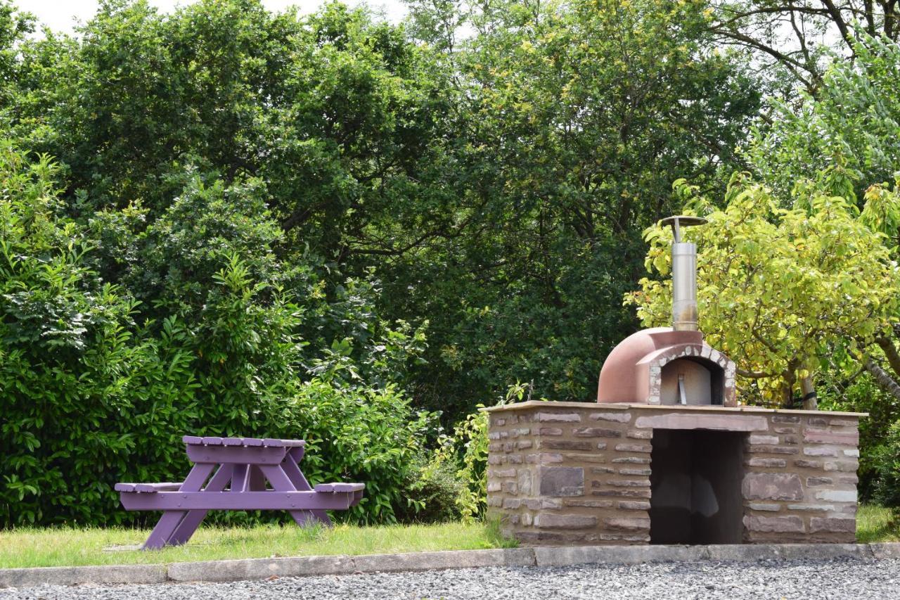 Cowshed In The Black Mountains Abergavenny Exterior foto